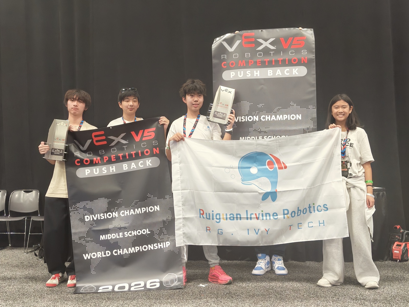 91233X Science 分区冠军颁奖合影